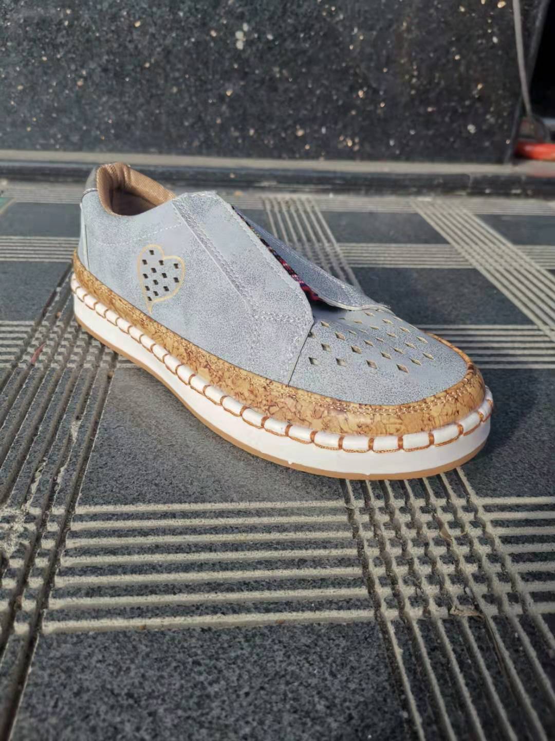 Chic Heart Casual Flats for Women